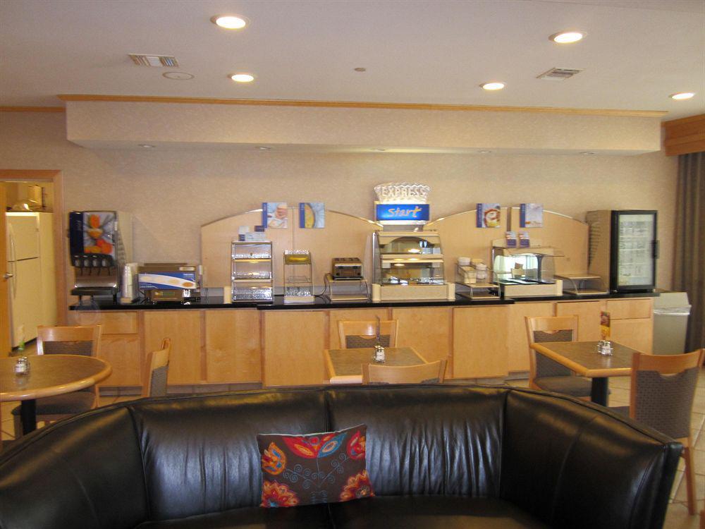 Holiday Inn Express & Suites Amarillo, An Ihg Hotel Restaurant photo